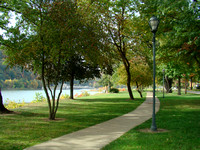 Walking path along the upper level of Riverfront Park